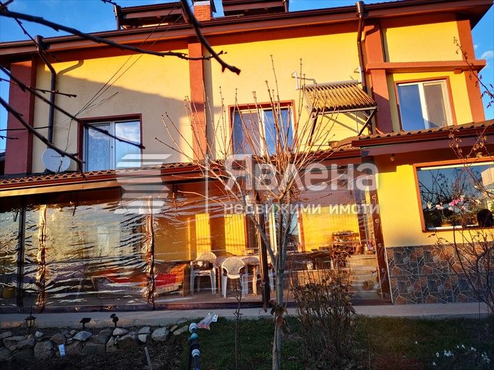 Продава се Къща в с. Антон, Област София-област - 300 кв.м за 817 €/кв.м - Снимка #2