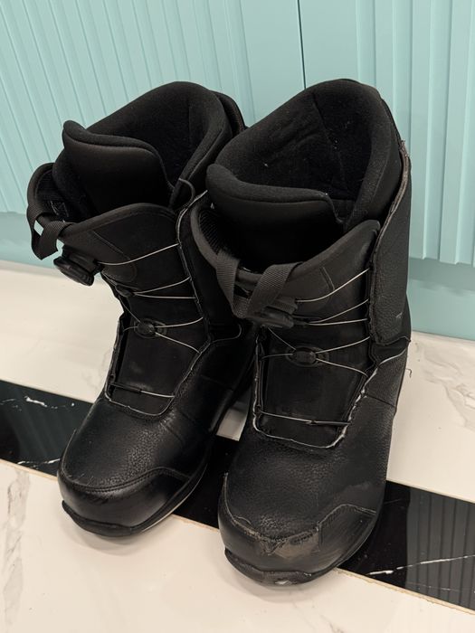 Сноуборд + крепления + ботинки