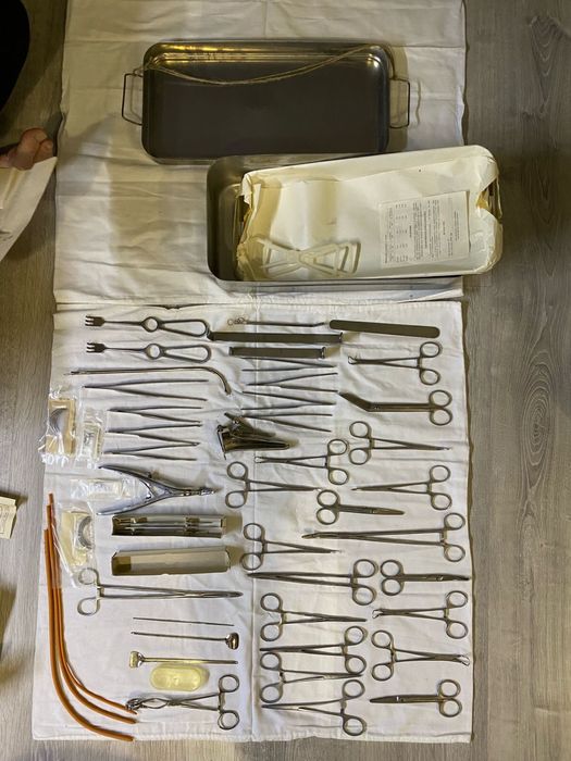Наборы медицинских инструментов