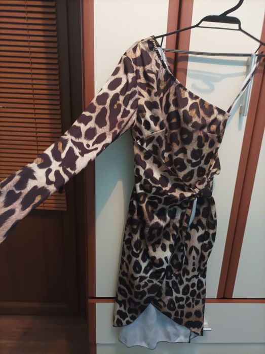 Официални рокли втора употреба