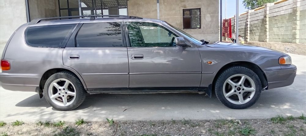 Тайота универсал сатылады