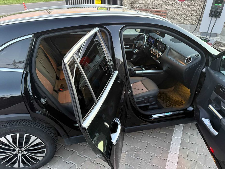 Mercedes EQA 250+  Electric