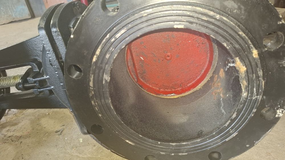 Продам.    флянцы, задвижки, отводы