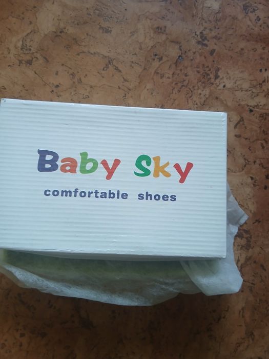 Обувь для девочки.