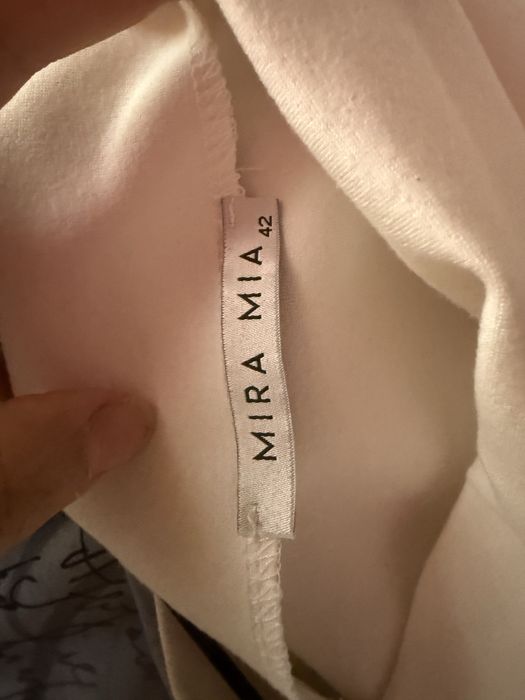 Продаётся белый кофта