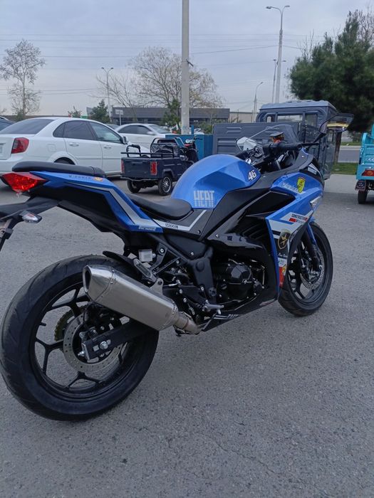 Yamaha r3 400cc в черно/синем окрасе
