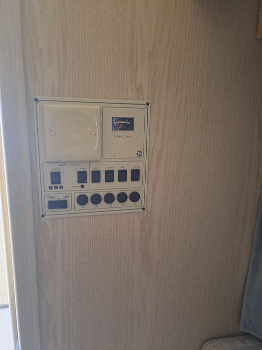 Продавам Каравана в перфектно състояние плюс форселт