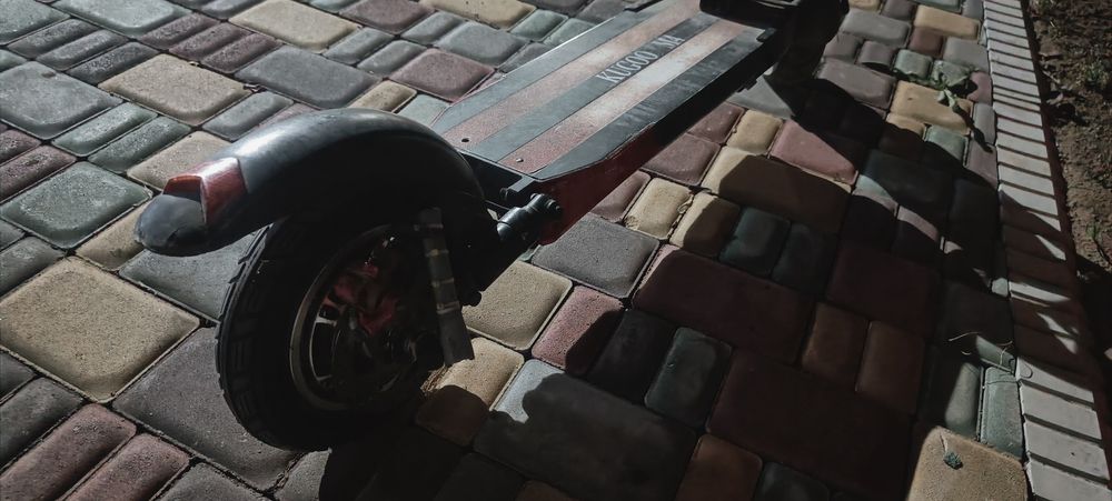 Продаю kugoo m4 с ошибкой е001