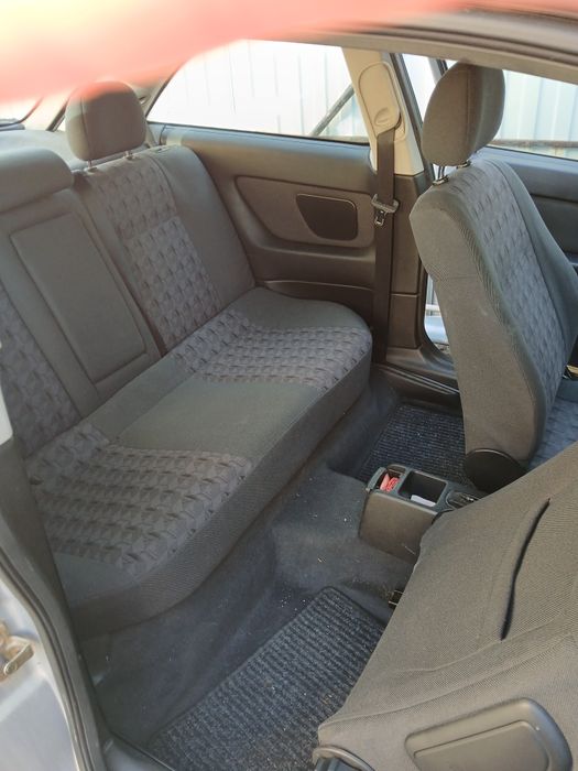 Opel Astra           .