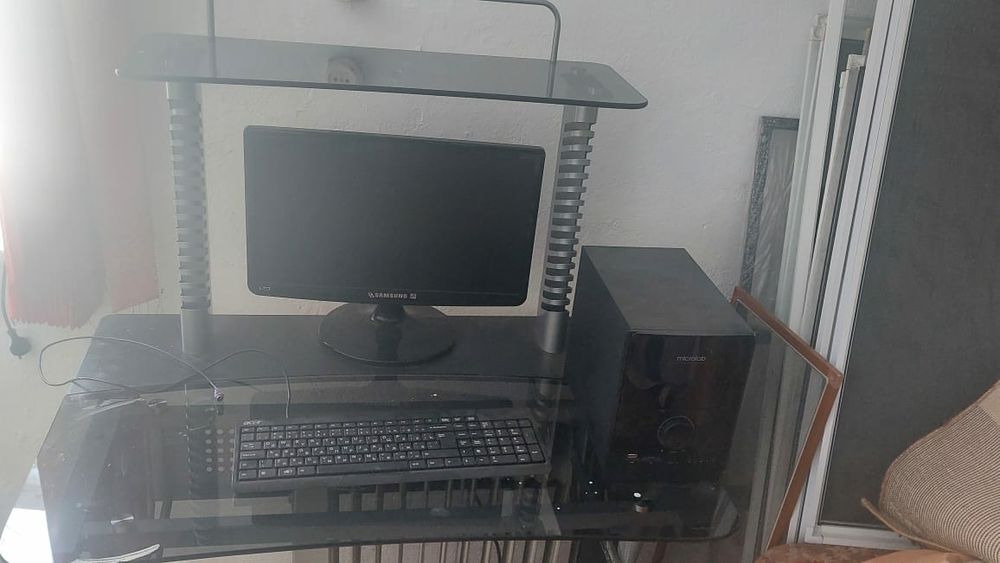 Компьютерный стол