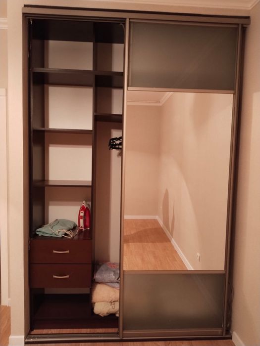 Продам встроенный шкаф