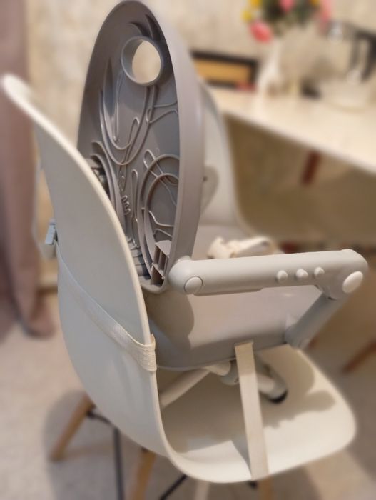 Продам стульчик Chicco