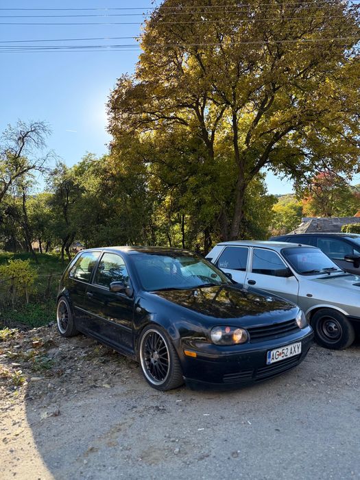 VOLKSWAGEN Golf 2003 — imagine 4