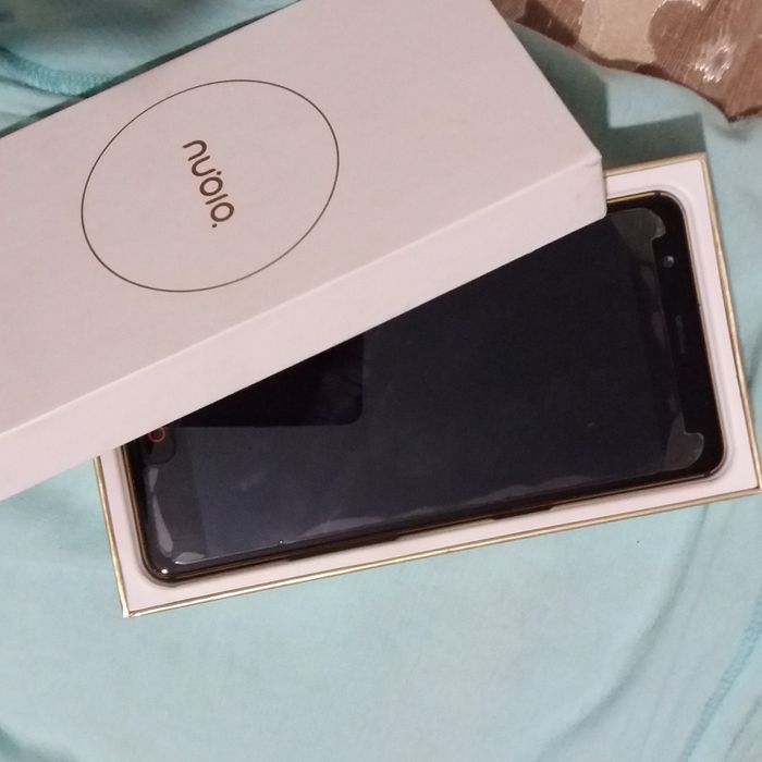 Сотовый телефон на запчасти