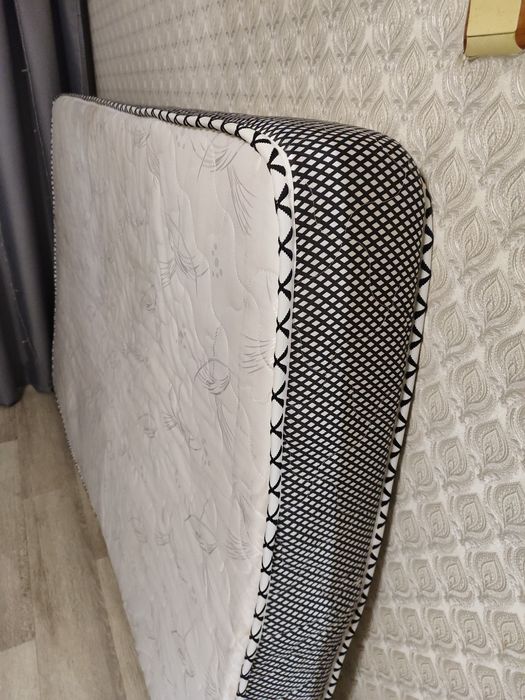 Матрац  200*140 см