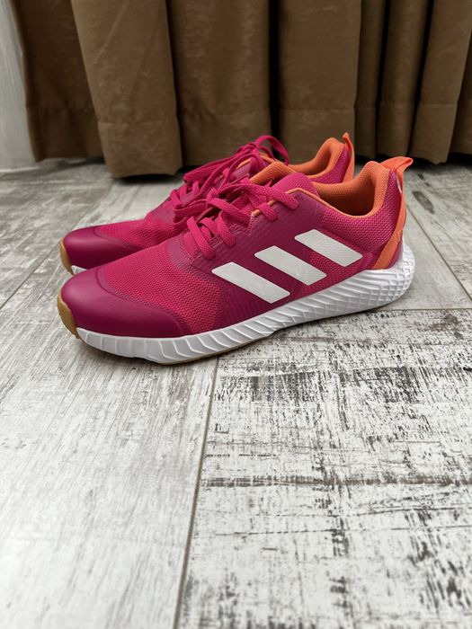 Нови дамски маратонки Adidas