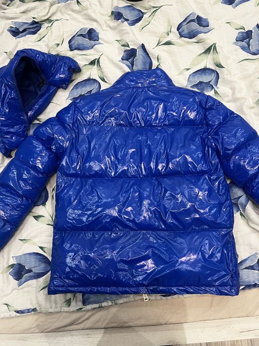 Moncler синьо яке