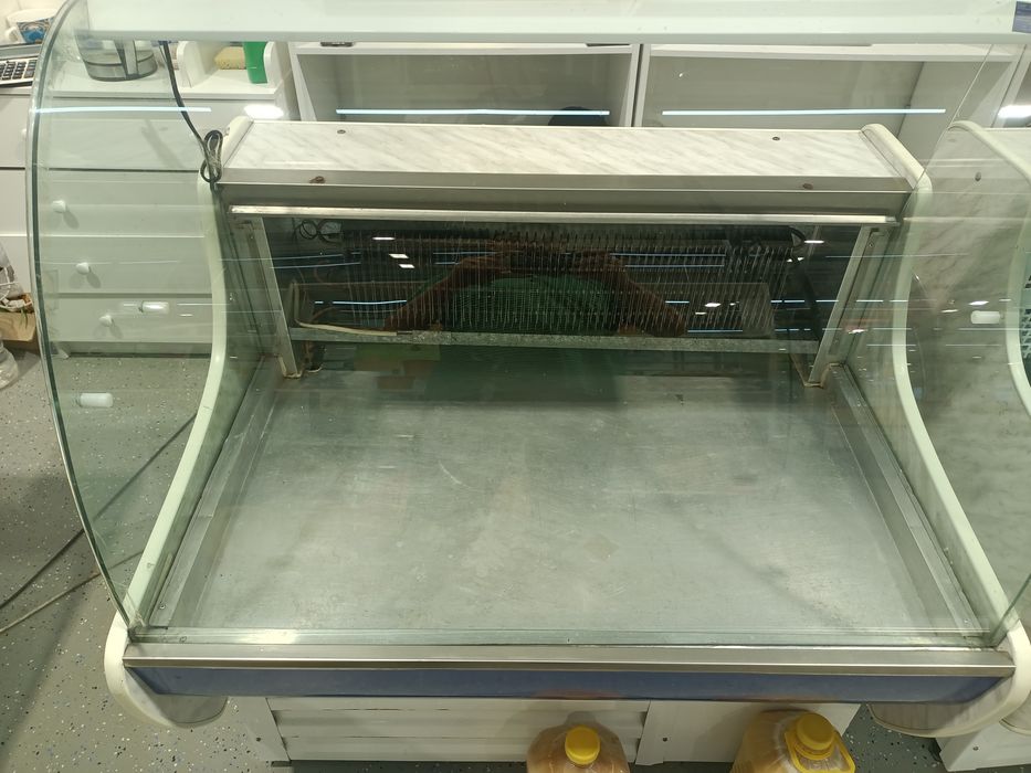 Холодильник вертикальный