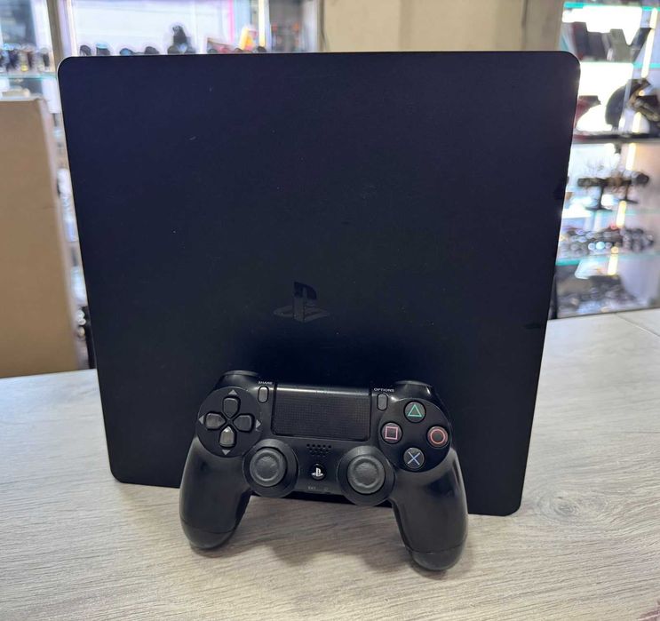 PlayStation 4 – 1TB  / НЕ приема дискове