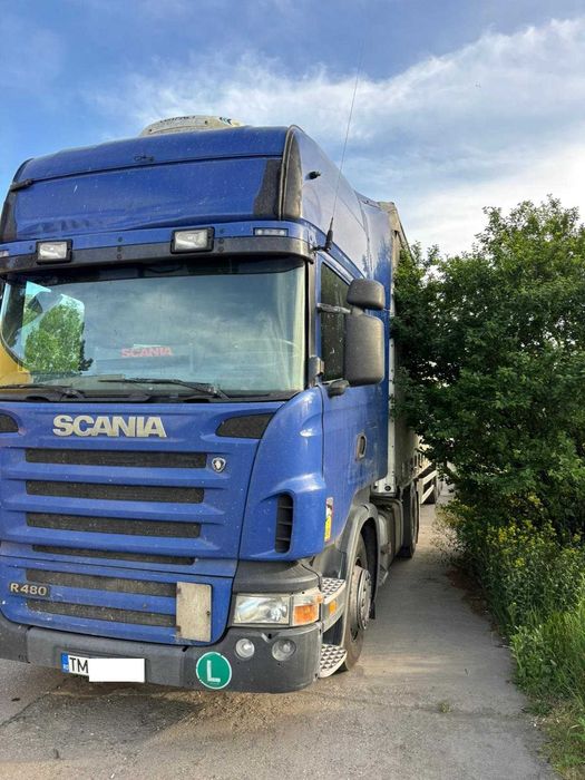 De vanzare ansamblu Scania 2007, 480 CP, EURO4, 1700000 km, cu semiremorca Schmitz cu sasiu galvanizat. Pret 9900 Euro