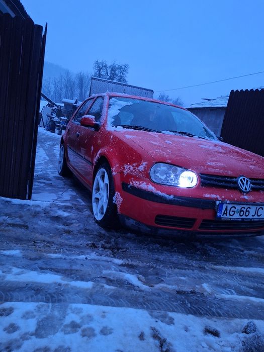Vând golf 4 1.6 sr