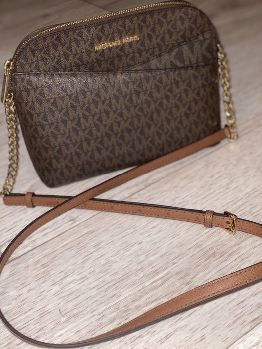 Сроооччноо продам