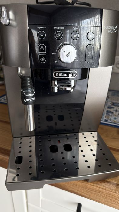 Кофе машина Delonghi