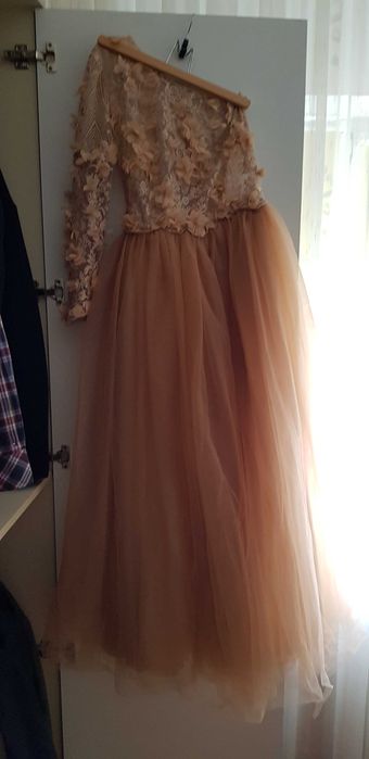 Vind rochie  de ocazie