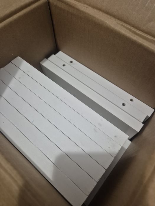 Polite perete pe colt - sigilat