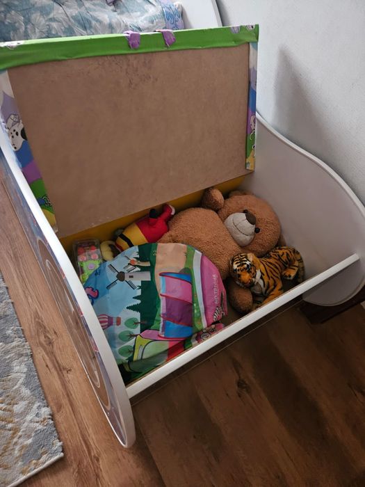 Кровать детская.