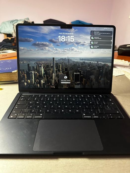 Macbook Air 13.6-inch M2 chip