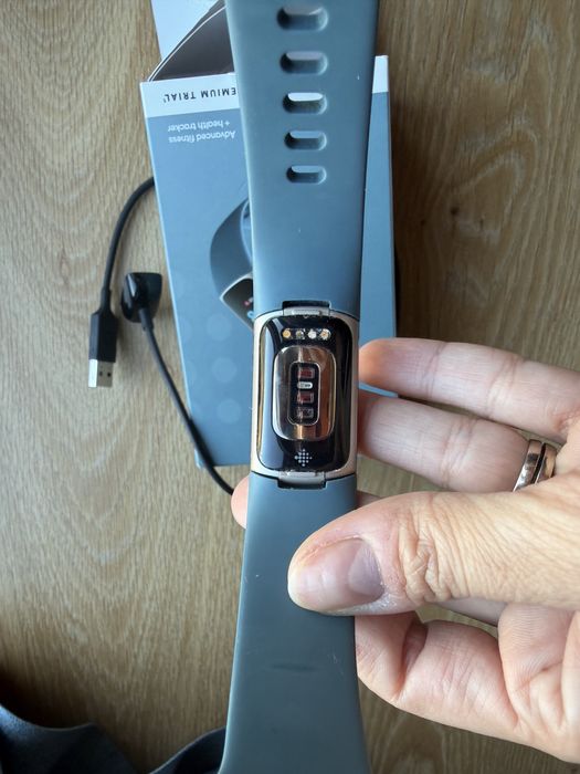 Ceas smartwatch Fitbit