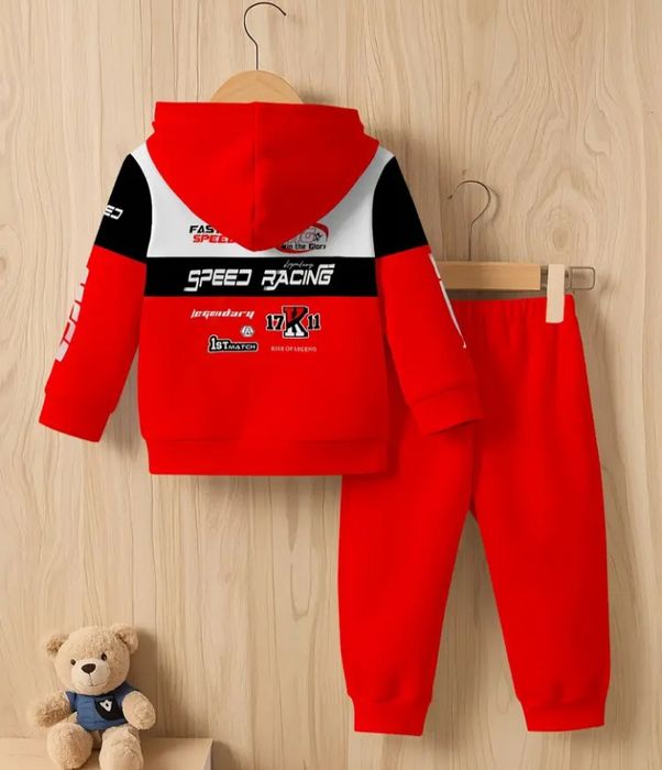 Продам детский костюм