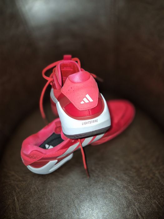 Vând adidași originali,mărimea 44,noi!