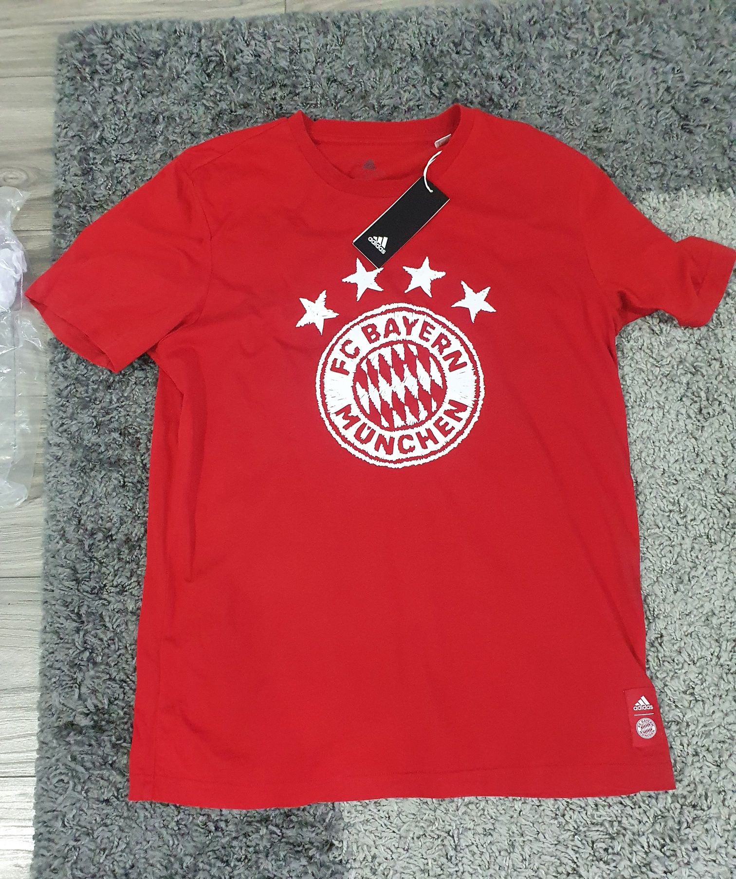 attack Paving Book Tricou Adidas Original FC Bayern München Nou Bacau • OLX.ro