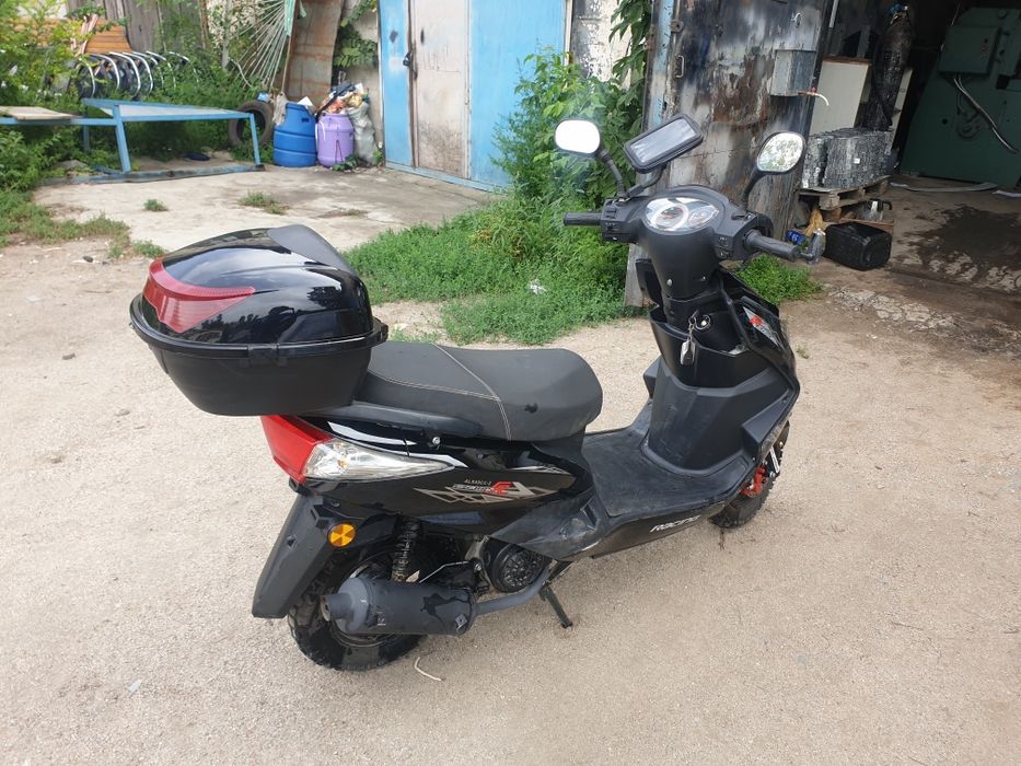 Срочно продам мопед 125 куб