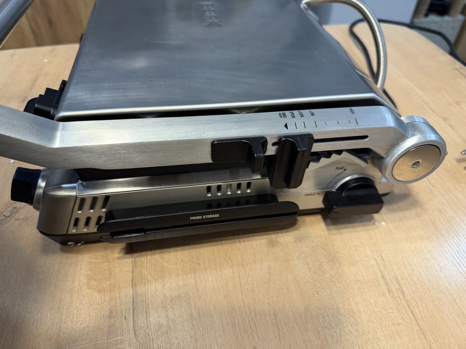 Гриль Bork G802 в отличном состоянии