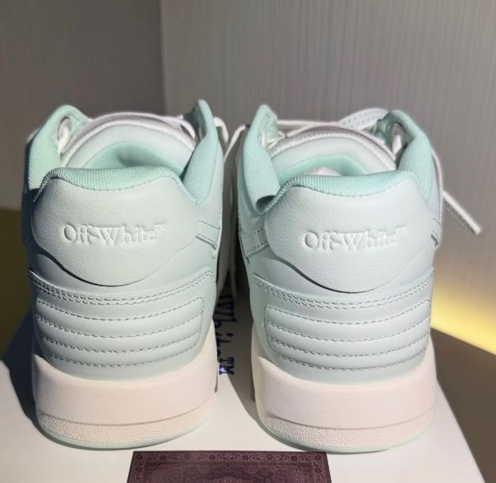 Adidasi off white out off office