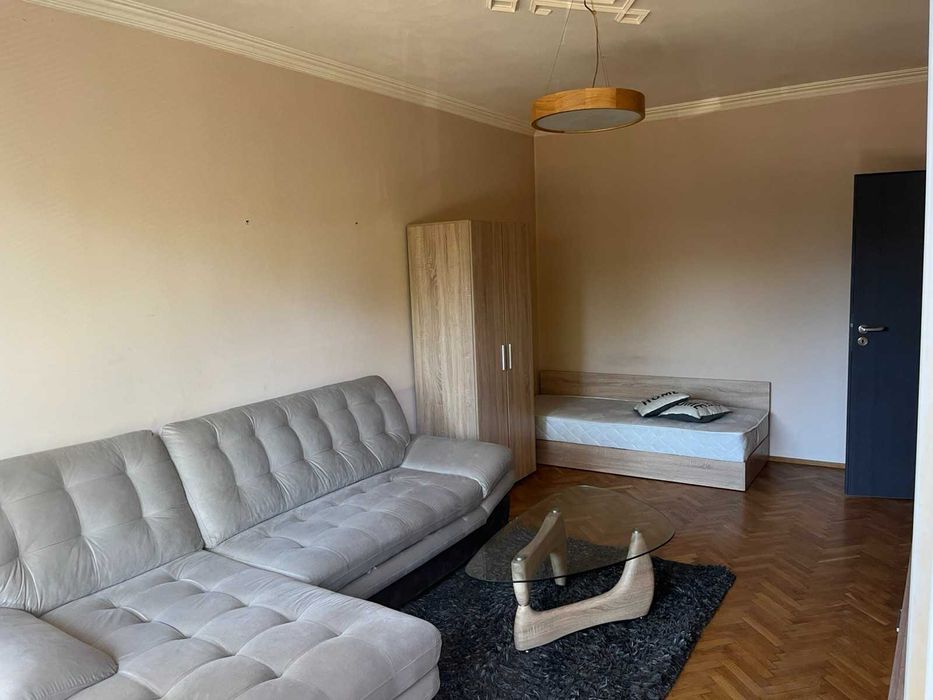Продава се Двустаен апартамент в София, Център - 65 кв.м за 3508 €/кв.м - Снимка #3