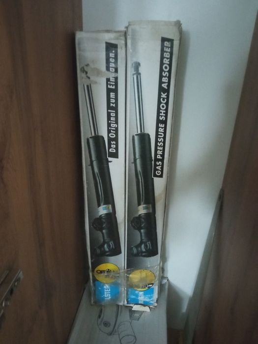 Продам стоики на Ауди В4