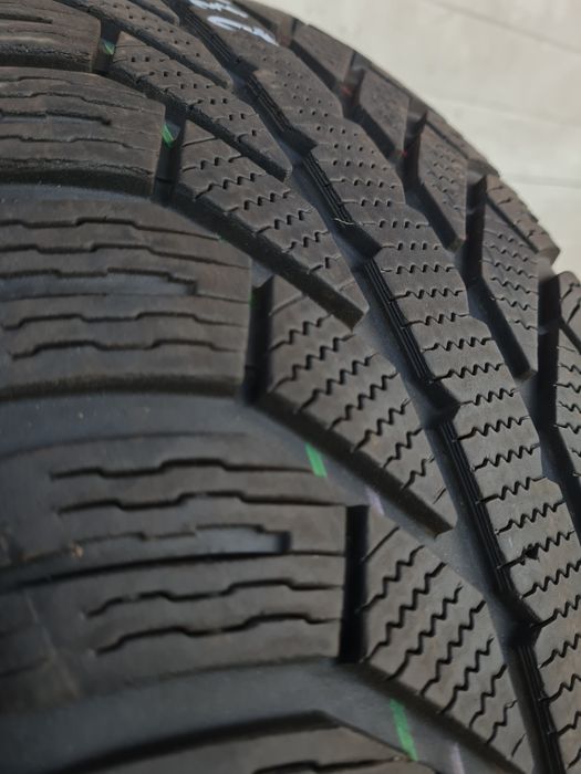 Зимни гуми 2 броя SEMPERIT MasterGrip2 235 60 R16 дот 4022