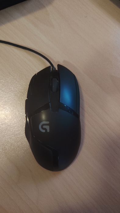 Геймърска мишка Logitech G402