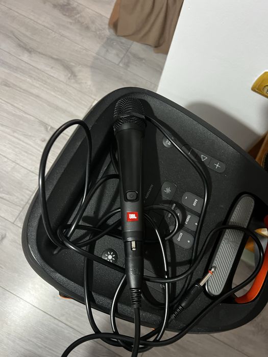 jbl partybox 310 със микрофон jbl много добро състояние