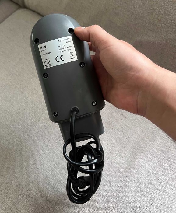 Incarcator Vista 71746 pentru baterii 25.2V DC functional