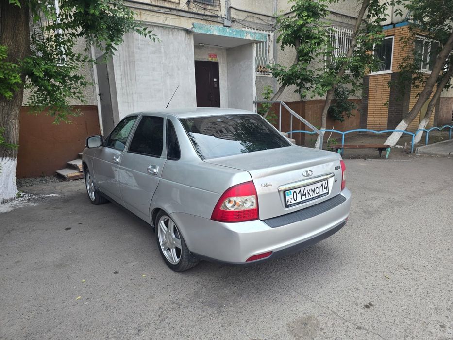 Продам Приору 2013 года