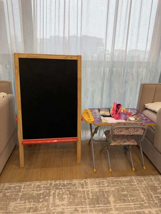 Детский столик и мольберт Икеа