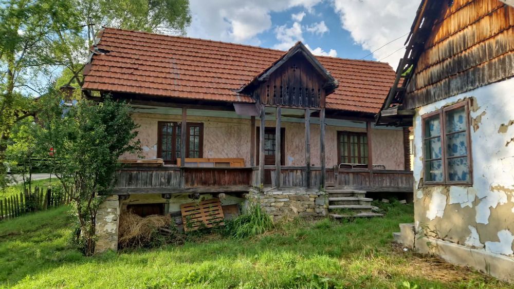 Vând teren in Valea Doftanei