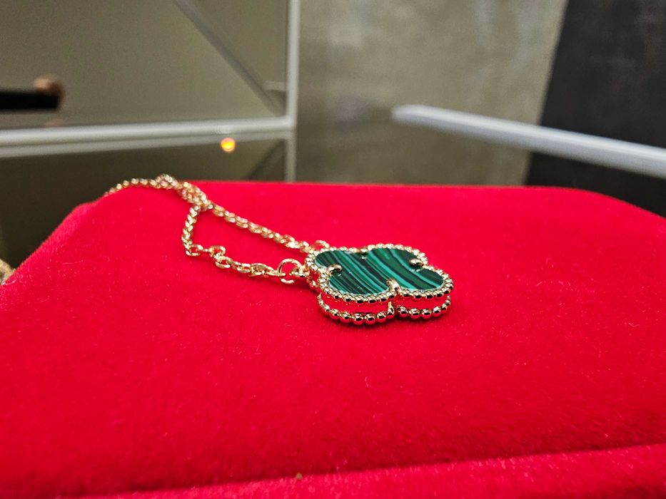 Van Cleef & Arpels VCA Rose Gold Green Malachite Alhambra Дамско Колие