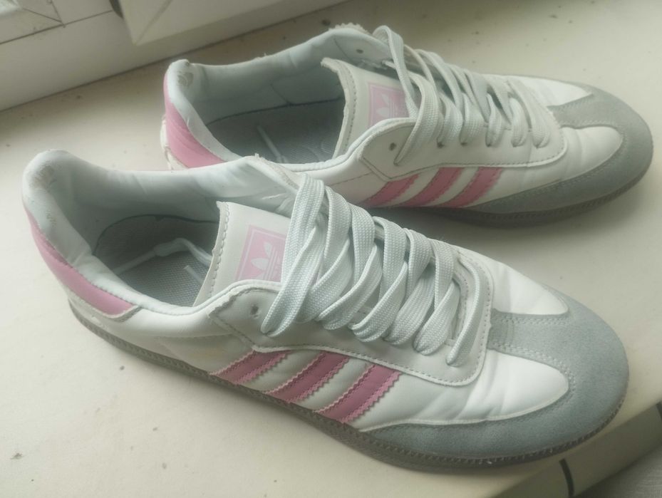 Кроссовки Adidas