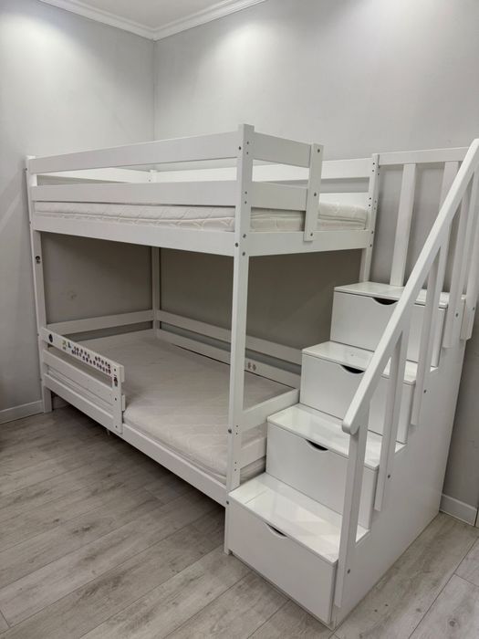 Продам детскую кроватку